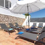 빌라 Heart Of Village Ocean Views Pool